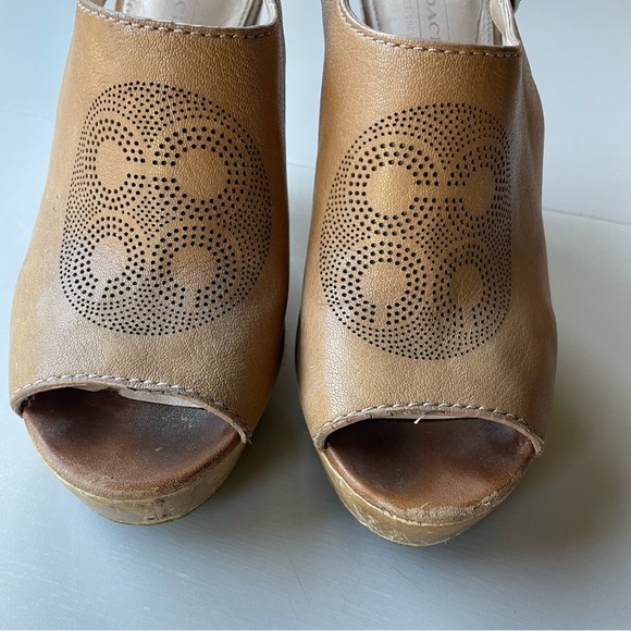 Coach Jade Logo Wedge - Tan - Size 7 - Picture 2 of 6
